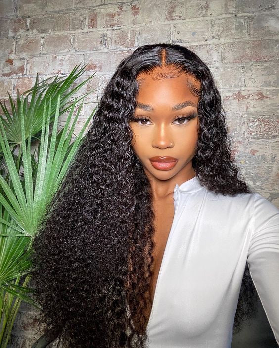 Kinky Luxe – Voluminous Curly 20”Wig
